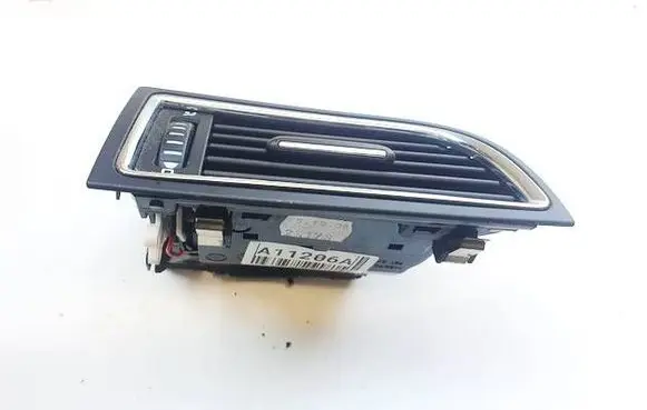 Skoda Superb B6 (3T) Dash center air vent grill 3T0819702