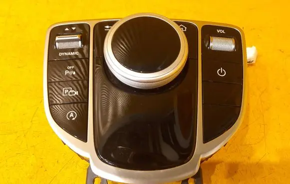 Mercedes-Benz C W205 Head unit multimedia control A2059004228