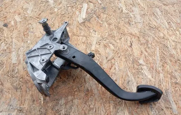BMW 1 E81 E87 Pedal assembly 6778977