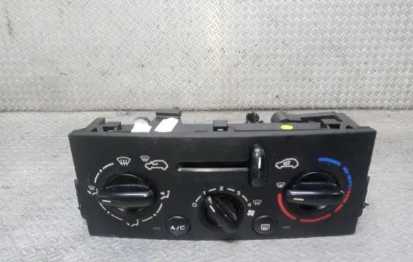 Peugeot 207 Climate control unit N102079B