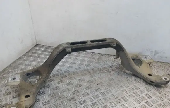Volkswagen Touareg I Front subframe 7L6199207