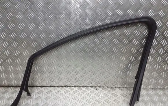 Opel Astra J Front door coupe window/glass frame 13264850