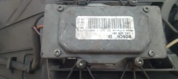 Volvo S60 Coolant fan relay 1137328081 020611