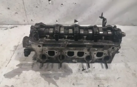 Volkswagen New Beetle Engine head 
