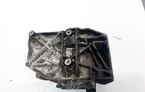 Skoda Superb B5 (3U) Engine mounting bracket 038260885C
