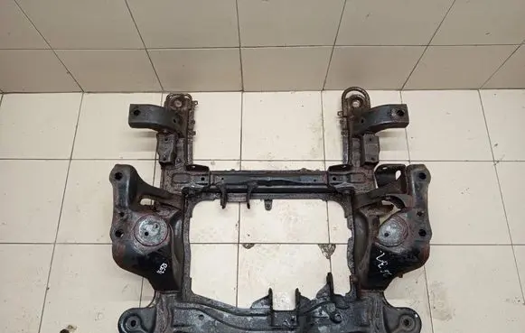 Suzuki Grand Vitara II Front subframe