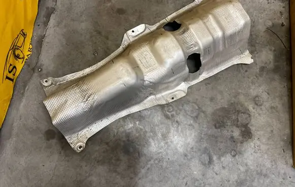 Ford Fusion II Exhaust heat shield DG93-F114B04-BC DG93F114B04BC