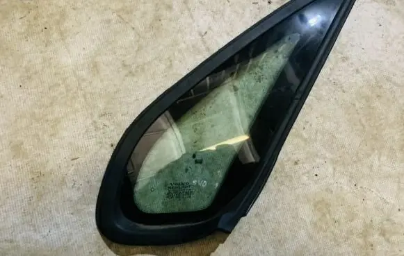 Volvo S40, V40 Rear side window