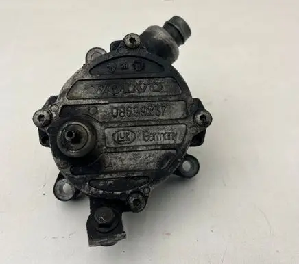 Volvo V70 Vacuum pump 08699237 8699237