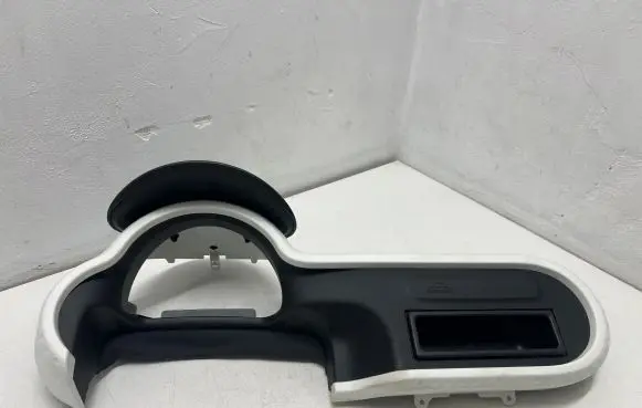 Renault Twingo III Dashboard center trim panel 682481135R 00150058