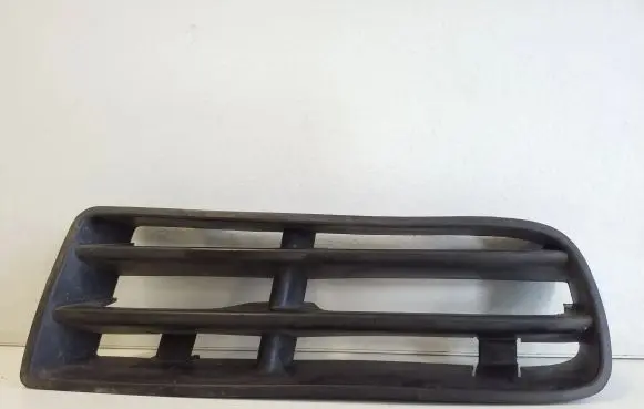 Volkswagen Golf IV Front bumper lower grill 1J08536661