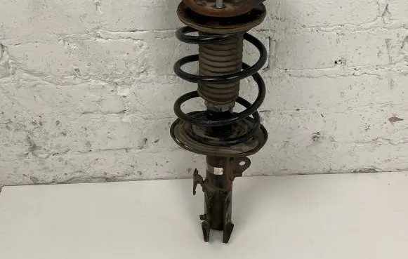 Toyota Auris 150 Front shock absorber with coil spring