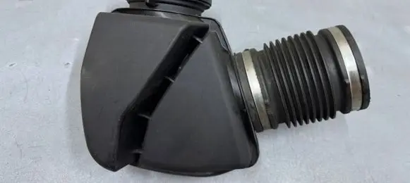 BMW 3 F30 F35 F31 Intake resonator 70604496