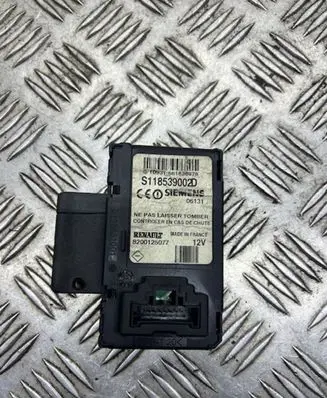 Renault Scenic II - Grand scenic II Ignition key card reader 8200125077 S118539002D 06131