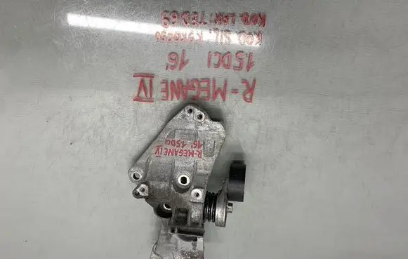 Renault Megane IV Generator/alternator bracket 8200669494