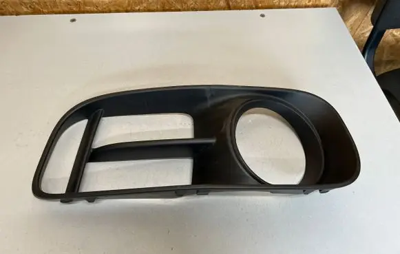 Mini Cooper Countryman F60 Front bumper lower grill 7390529