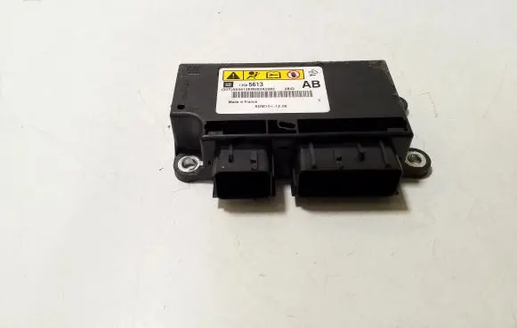 Opel Zafira C Airbag control unit/module 13585613