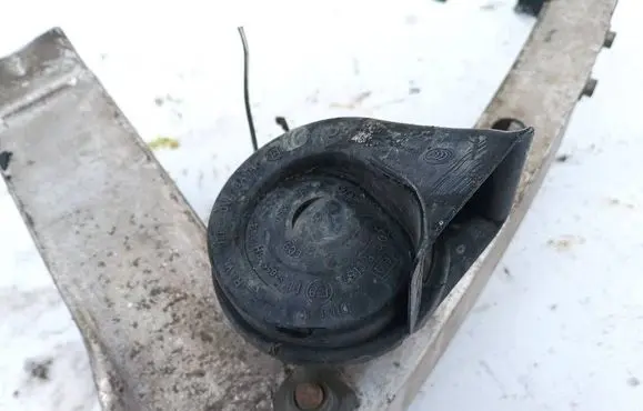Mercedes-Benz C AMG W204 Horn signal 703881157 001157
