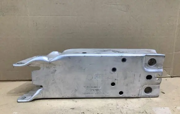 BMW X1 F48 F49 Front bumper support beam 7406386 511110031013
