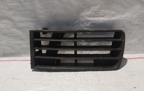 Audi A4 S4 B5 8D Front bumper lower grill 8D0807345R