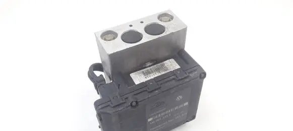 Volkswagen Golf IV ABS Pump 1J0907379E 1J0614217B