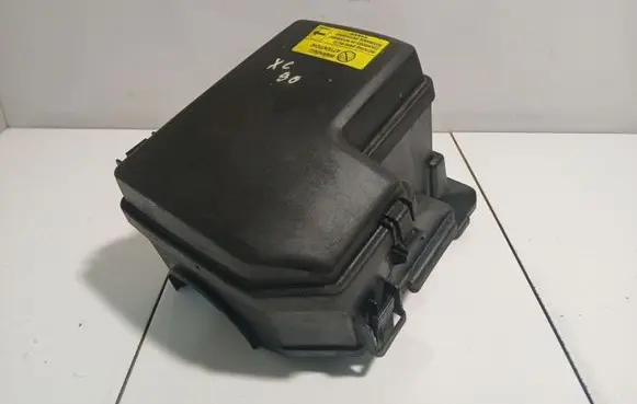 Volvo XC90 Fuse box cover 9452548