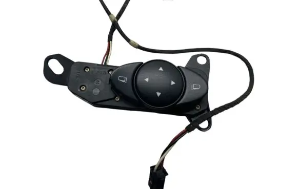 Mercedes-Benz E W211 Wing mirror switch 2118215379