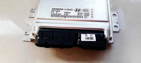KIA Sportage Engine control unit/module 3910323120 39103-23120