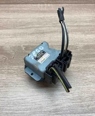 Toyota Prius (XW20) Heater blower fan relay 8716547020 4993001200