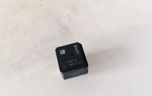 Opel Insignia A Other relay 13500119