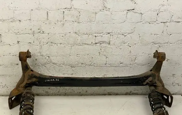 Toyota Corolla Verso AR10 Rear axle beam 