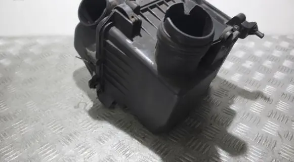 KIA Ceed Air filter box 281102H000