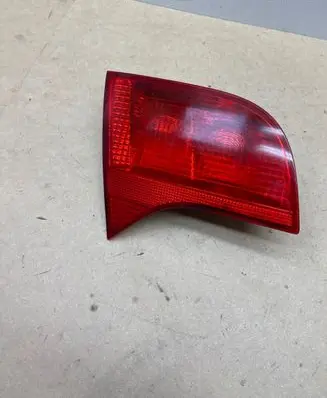 Audi A4 S4 B7 8E 8H Tailgate rear/tail lights 8E9945093 484501 ULO749001