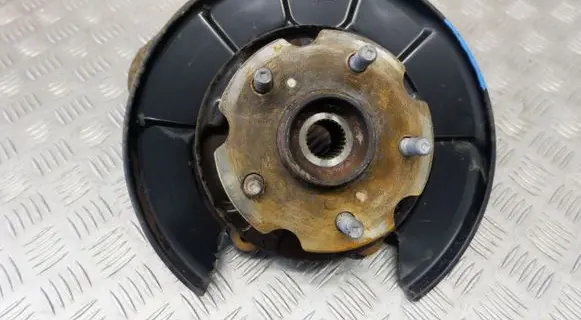 Toyota RAV 4 (XA40) Rear wheel hub 4241042040 4230542020 4650442040