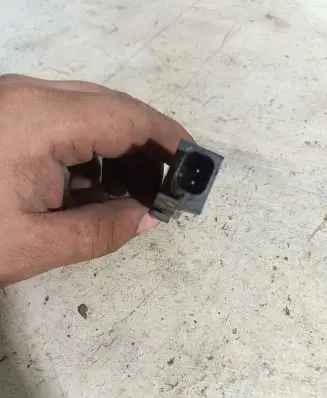 Nissan Primera Airbag deployment crash/impact sensor 98830AV600 0285003019 YAV6006906117