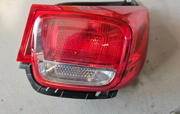 Chevrolet Malibu Rear/tail lights 25920376 90010663