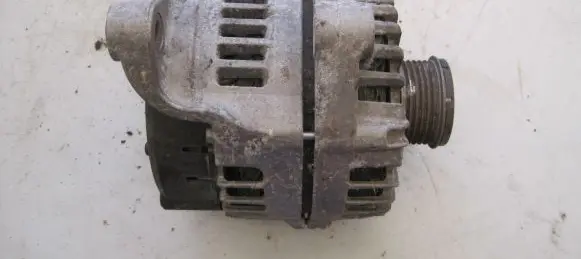 BMW 5 F10 F11 Generator/alternator 8570672