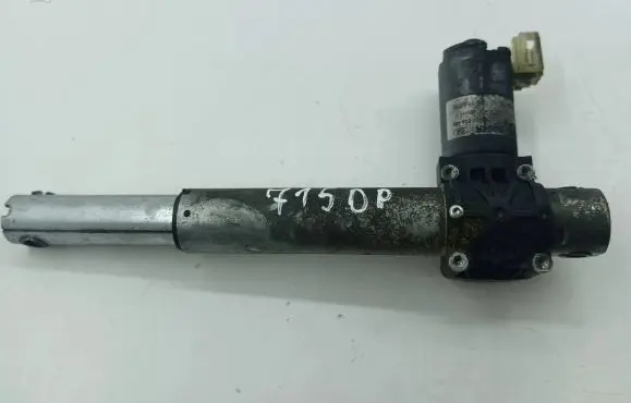 BMW 5 F10 F11 Seat adjustment motor 9168756 0390204069