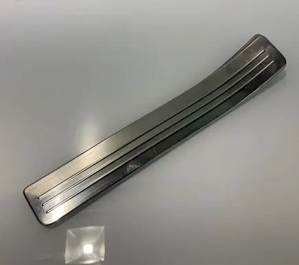 Mercedes-Benz C W204 Side skirt rear trim A2046800335 2046800335