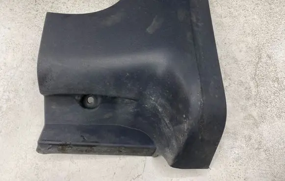 Volvo XC90 Side skirt front trim 