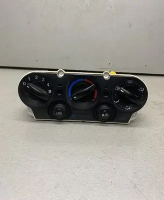 Ford Fiesta Climate control unit 2S6H19980BC