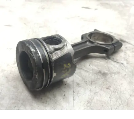 Renault Laguna III Piston 10653