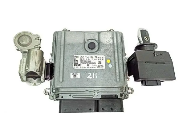 Mercedes-Benz E W211 Engine ECU kit and lock set A6421508277 2115452308 A035457730