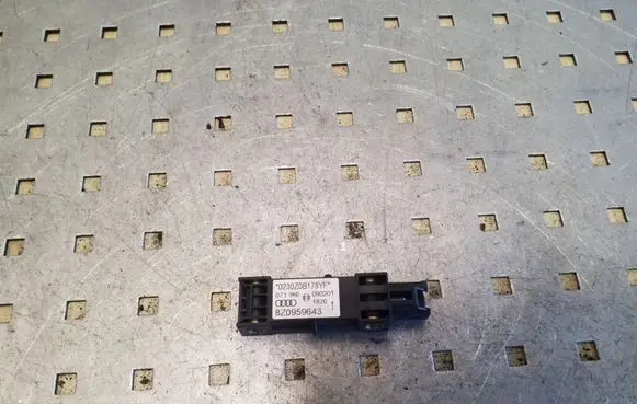 Audi A2 Airbag deployment crash/impact sensor 8Z0959643