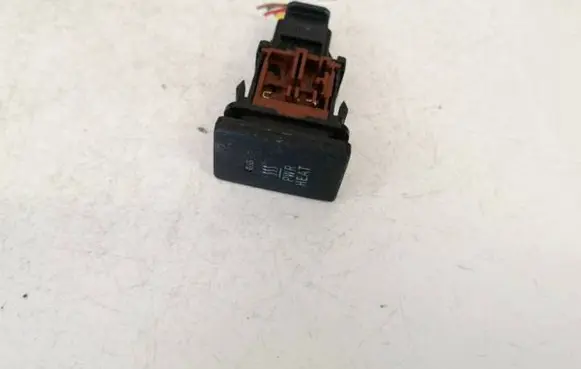 Toyota Auris 150 Windscreen/window heater switch 15b116