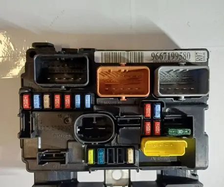 Peugeot 207 BSM Control unit 9667199580 BSMR0700