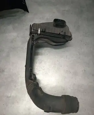 BMW X4 F26 Air filter box 8573869