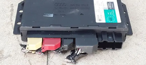 Audi A6 S6 C5 4B Comfort/convenience module 4B0962258B
