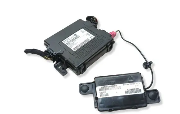 Chrysler Pacifica Keyless (KESSY) go control unit/module P68217815AF 635723087A 5060A635400571