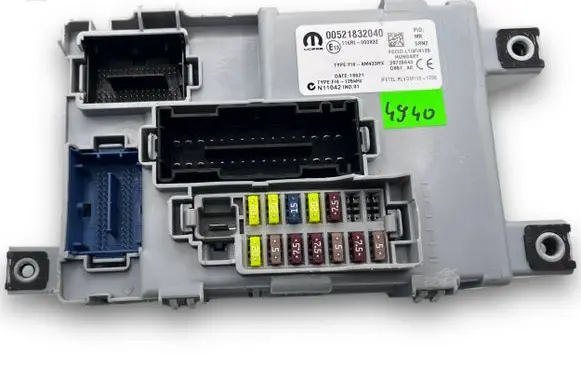 Fiat Panda III Fuse module 00521832040